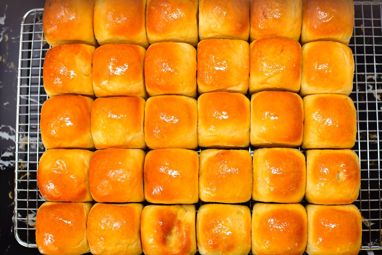 henom-slide Restaurant